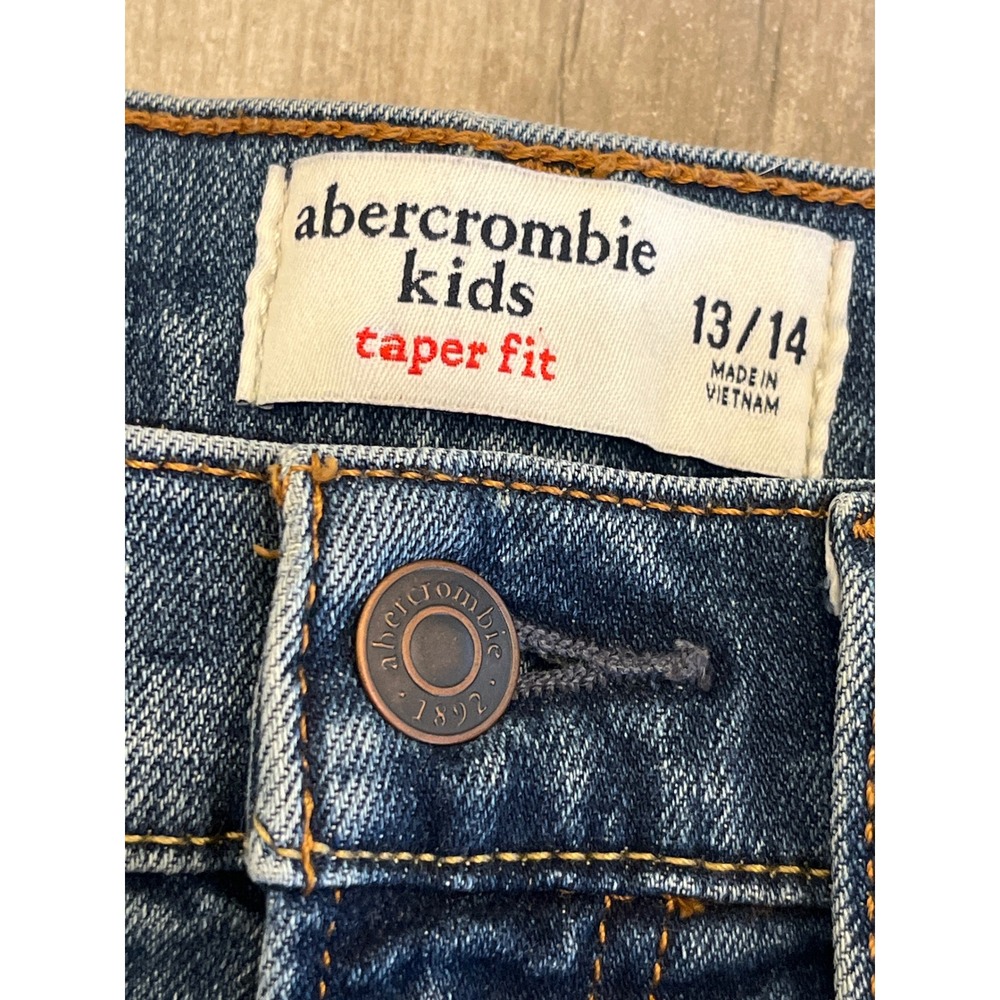 Abercrombie Kids Taper Fit Distressed Blue Jeans Size 13/14 Medium Wash Denim
